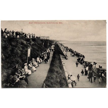 PRINTED POSTCARD OF EAST PROMENADE CLACTON-ON-SEA ESSEX POSTED 1910 (4216)