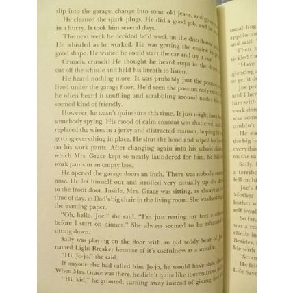 THROUGH THE SECRET DOOR by ELEANOR HULL & GILBERT RISWOLD 1963 United Church