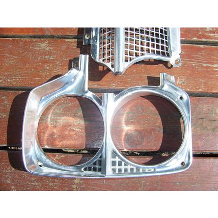 1965 PLYMOUTH FURY III GRILL OEM