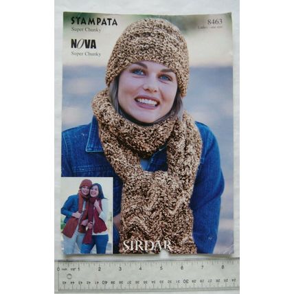Vintage: Sirdar 8463 scarves & hats, super chunky