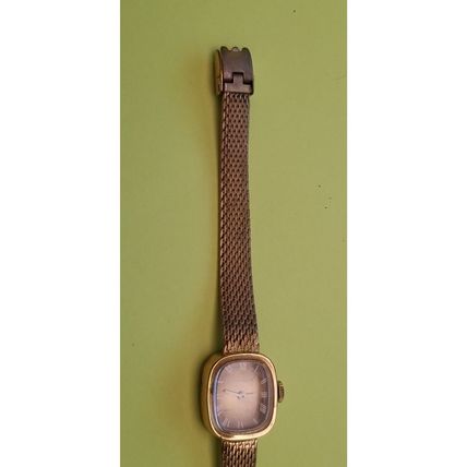 Vintage Women's 1950's/1960's Dunhaven 17 jewels Wrist Watch - FOR PARTS