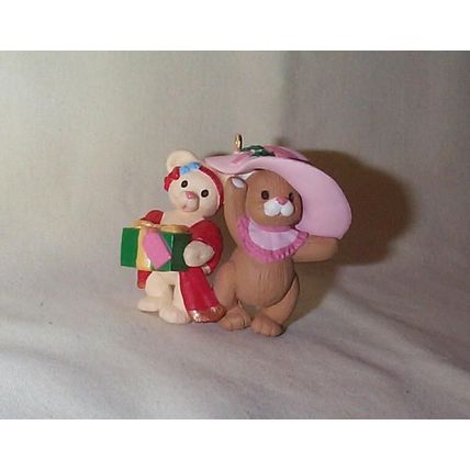 Hallmark Keepsake Ornament - - Sister To Sister - - 1996 - - QX5834 - - In Box