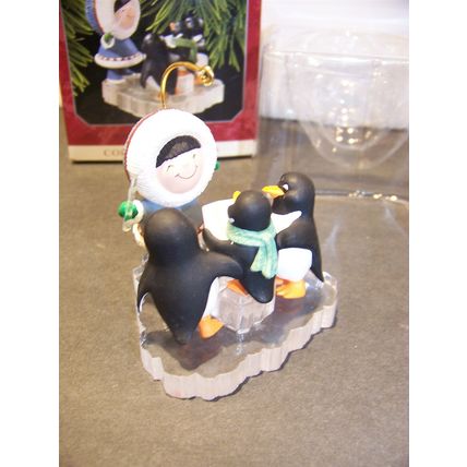Hallmark Frosty Friends 1998 Eskimo & Penguins In Box