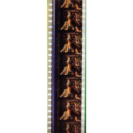 DAVID BOWIE. Pk MTP - 014n . 1 STRIP OF 5 - 35MM FILMCELLS (GUNSLINGERS REVENGE)