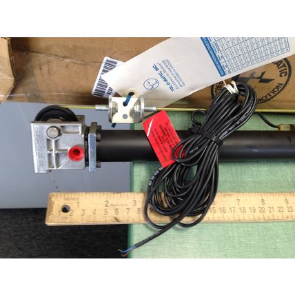TOLOMATIC CCM # 213348 PNEUMATIC CABLE LINEAR ACTUATOR 670mm TRAVEL 1/8 NPT,EN