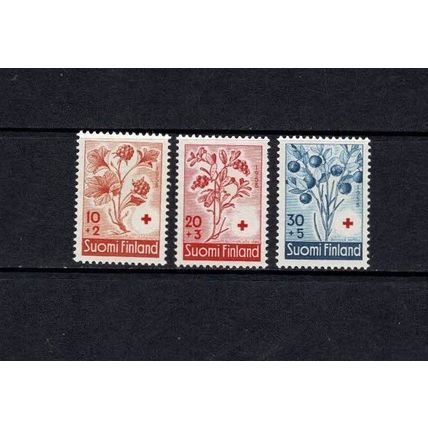 SUOMI FINLAND 1958 RED CROSS FUND SET 3 MINT NEVER HINGED CLOUDBERRY BLUEBERRY