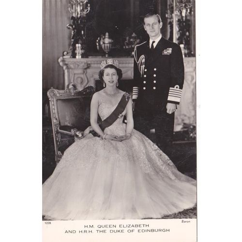 H.M. Queen Elizabeth And H.R.H. The Duke Of Edinburgh Royalty Postcard (ROY1251)