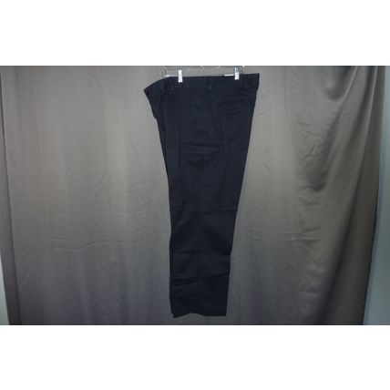 NWT Dockers Relaxed Fit Cargo, Straight Leg, Stain Defender 40 x 32 BLUE