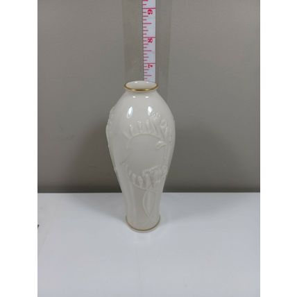 China Vase LENOX Ivory Flower Motif Gold Trim 7" (A49)