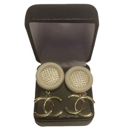 Chanel Lux Earrings (Gold)