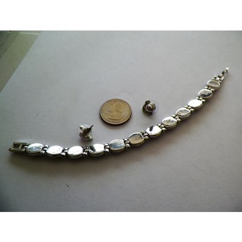 7 1/2'' SILVERTONE LILAC STONE BRACELET & EARRINGS SET