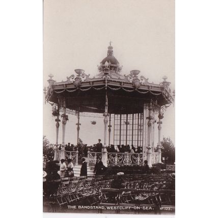 ED 127 WESTCLIFF ON SEA - THE BANDSTAND . RP POSTCARD
