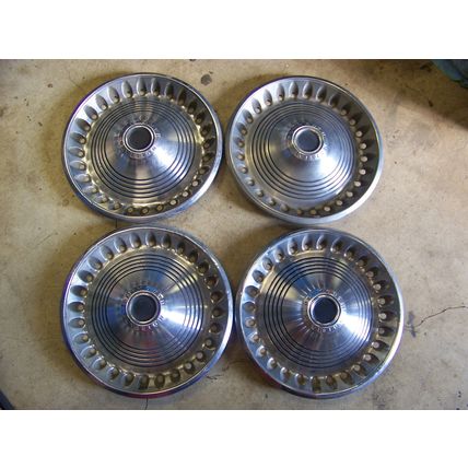 1973 74 PLYMOUTH SATELLITE SEBRING HUBCAPS WHEEL COVERS 14" (4)