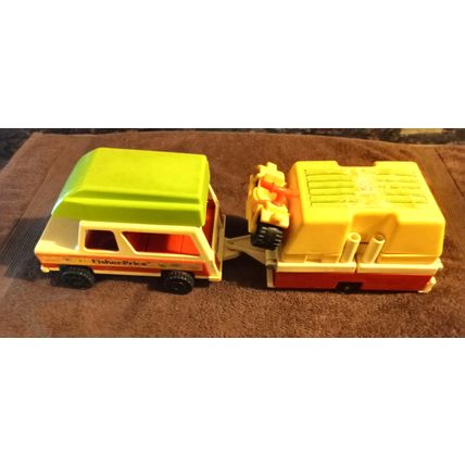 Old Vintage Fisher Price Play Family Car & Camper # 992 100% Complete 1980