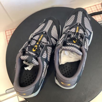 Oakley Bottlecap 2 Shoes Black Mens Size 8.5 NOB B2