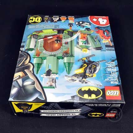 LEGO - Sealed Set – DC Superheroes – 76138 – Batman and the Joker Escape