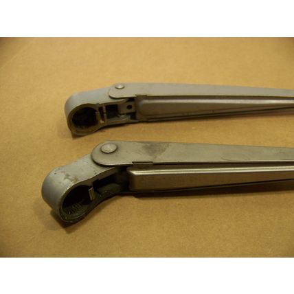 1966 CHRYSLER NEW YORKER WINDSHIELD WIPER ARMS NEWPORT 300 1967 C-BODY
