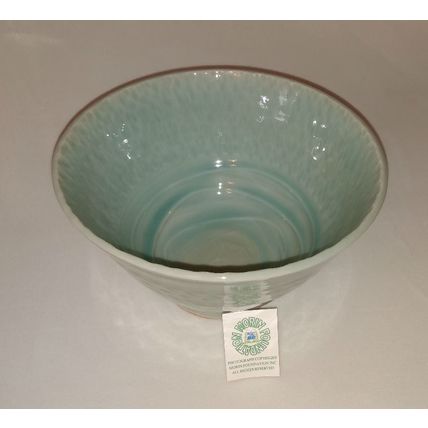 SIGNED HANDCRAFTED LIGHT GREEN CERAMIC TEXTURED ART POTTERY BOWL