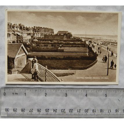 vintage postcard Bexhill on Sea - Central Parade