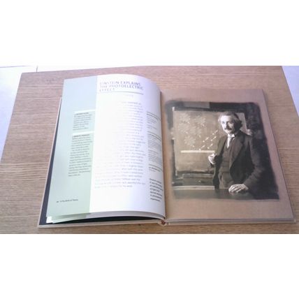 30-SECOND QUANTUM THEORY. Edited by Brian Clegg (1st Edn H/B) Icon Books 2014