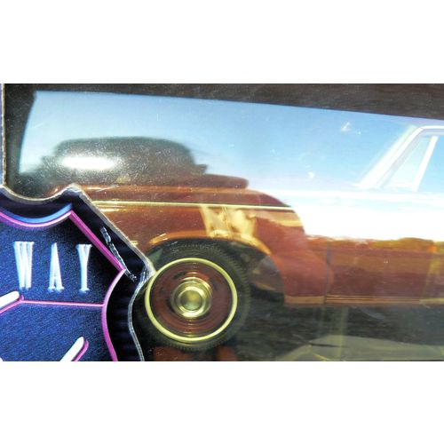 TSD - 1/18 1964 Dodge 330 , maroon ,