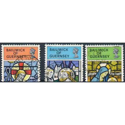 Christmas: 3 Values - Guernsey 1973 - F H - SG 89/90 & 92