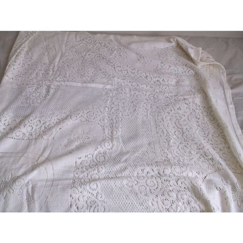 TABLE CLOTH RETRO 72"L X 58" (13/01) RETRO 50S