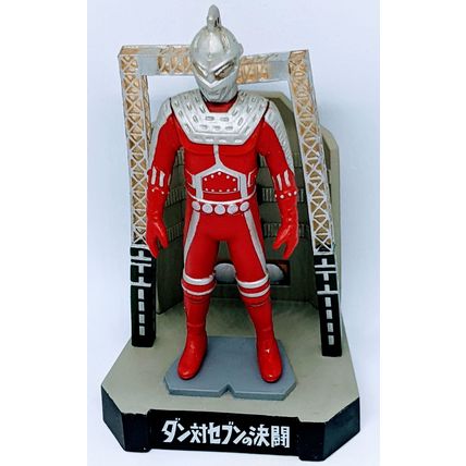Ultra 7~Duel Of Directory Dan & Seven Figurine