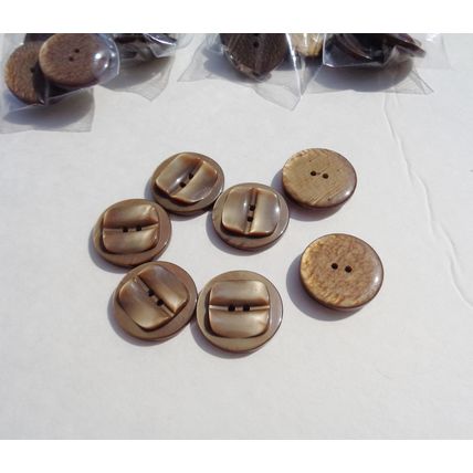 J7 Brown Raised Front Coat Button 25mm 1 Inch Round 2 Hole 7 Pieces Sewing Craft