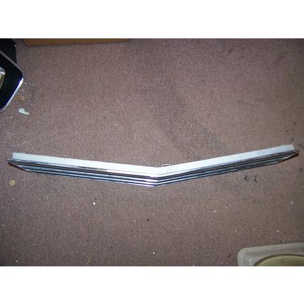 1982 CHEVROLET MONTE CARLO GRILL OEM #14032204