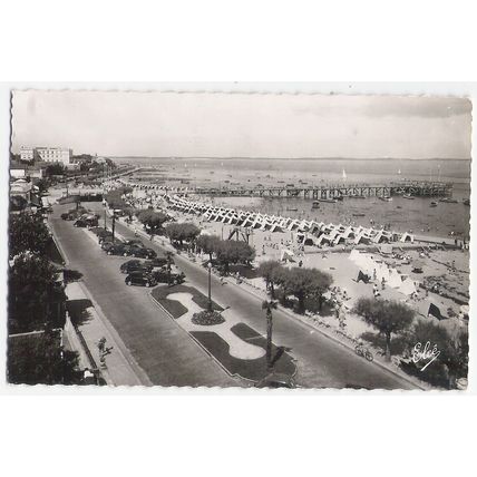 33 - ARCACHON- LA PLAGE ET LA JETEE THIERS
