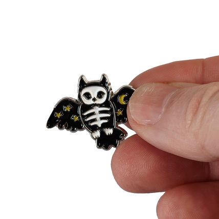 Owl Skeleton Enamel Pin Badge Cartoon Style Lapel 3.0 cm X 2.1 cm Gothic BA193