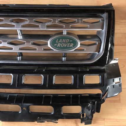 Land Rover LR2 2011-2012 OEM Front Grille Grill