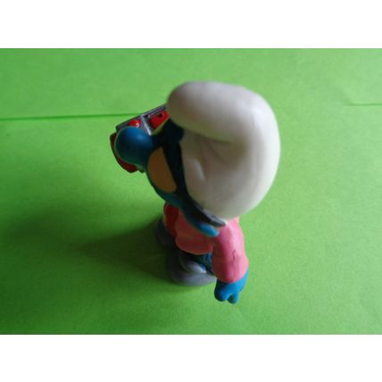 Hip hop smurf with radio