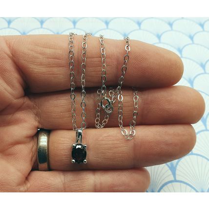925 Sterling Silver Natural Almandine Garnet Gemstone Pendant Necklace with Box