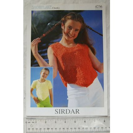 Vintage: Sirdar 4236 tops, Snowflake chunky, 22-32 inch / 56-81 cm