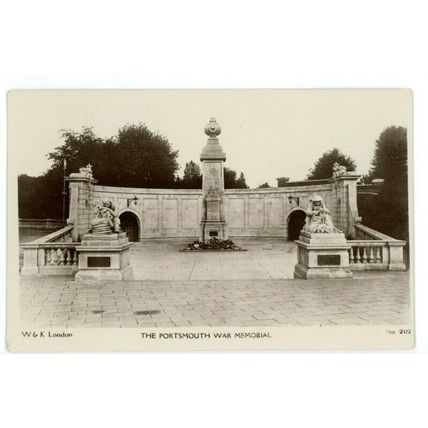 POSTCARD The Portsmouth War Memorial - W&K Real Photograph Unposted