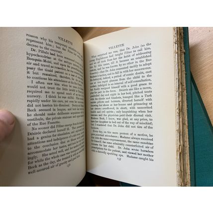 1924 CHARLOTTE BRONTE "VILLETTE" VOLS 1 & 2 FICTION 1.5kg HARDBACK BOOKS (P8)