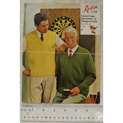 Vintage: Robin 1149 pullover and slipover, 4 ply, 38-44 inch