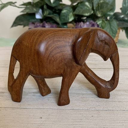 Vintage Solid Teak Hand Carved Wooden Elephant Sculpture Wood Figurine 5.5”x3.5”