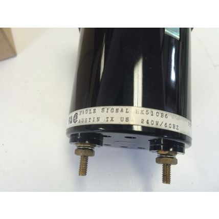 NEW EAGLE SIGNAL HK510B6 ELECTRIC TIME TOTALIZER; PANEL MTG.; 240VAC/60HZ,CR