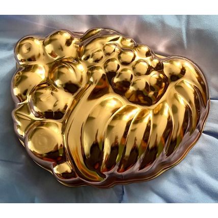 Cornucopia Copper Tone Jello Mold with Hanging hole Metal - Vintage #200