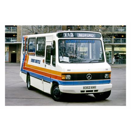 pu0695 - Street Shuttle Bus no 352 at Bedford in 1993 - photograph 6x4