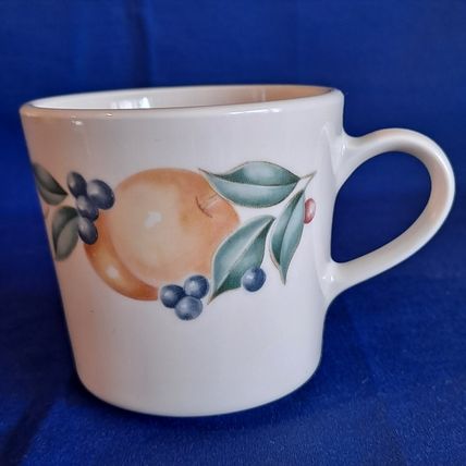 Vintage Lot 6 CORNING ABUNDANCE COFFEE CUPS Tea Mugs Milk Glass Corelle