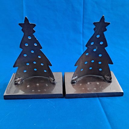Lot 2 Metal Christmas TREE STOCKING HANGERS Mantel Sitter Holder Metal
