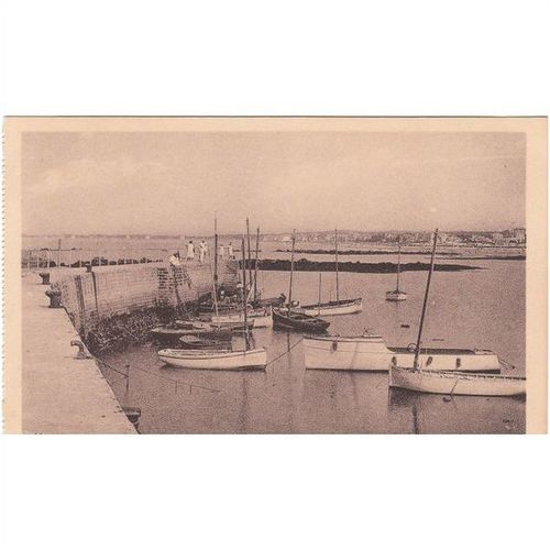 Le Port Au Bout De La Jetee Pornichet France Postcard (F3483)