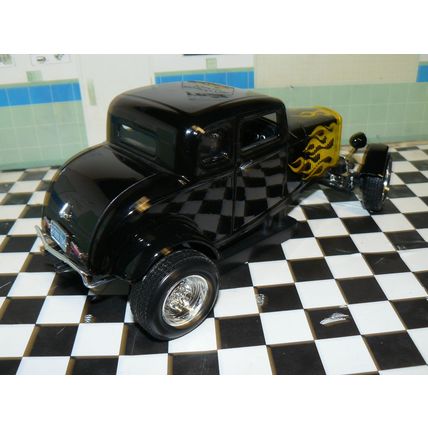 1/18 (IBWB ) 1932 Ford highboy , no box