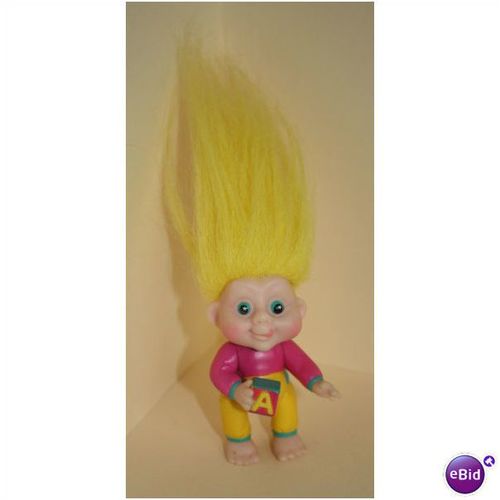 1991 Applause Magic Trolls Babies Yellow Hair holding Block