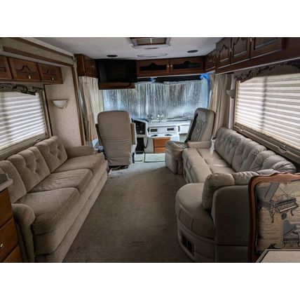 2000 Monaco Executive