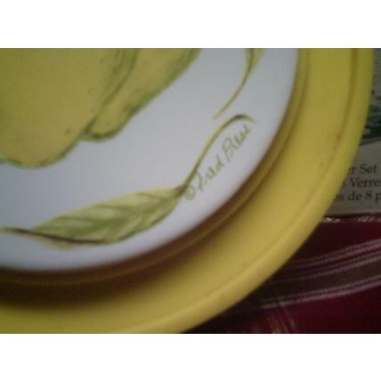 Fred Press plastic golden apple design plate